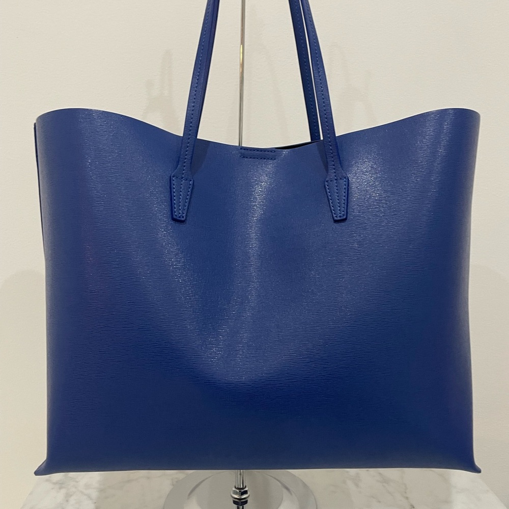 Versace Blue Texture Leather Handbag/Tote
Rare! Sold Out! Brand New! Dust Bag! - Picture 2 of 10
